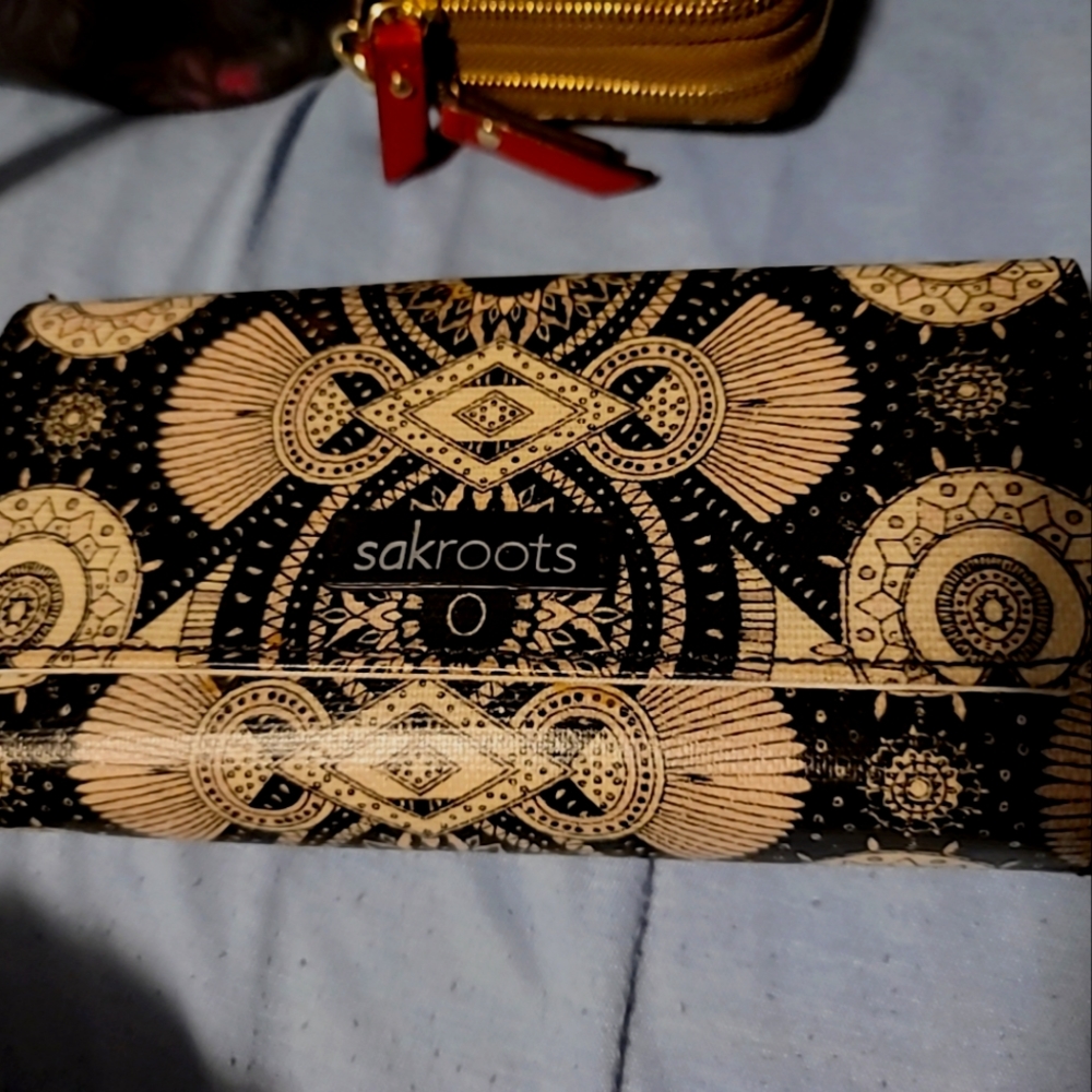 Sakroots Wallet, Gray Design